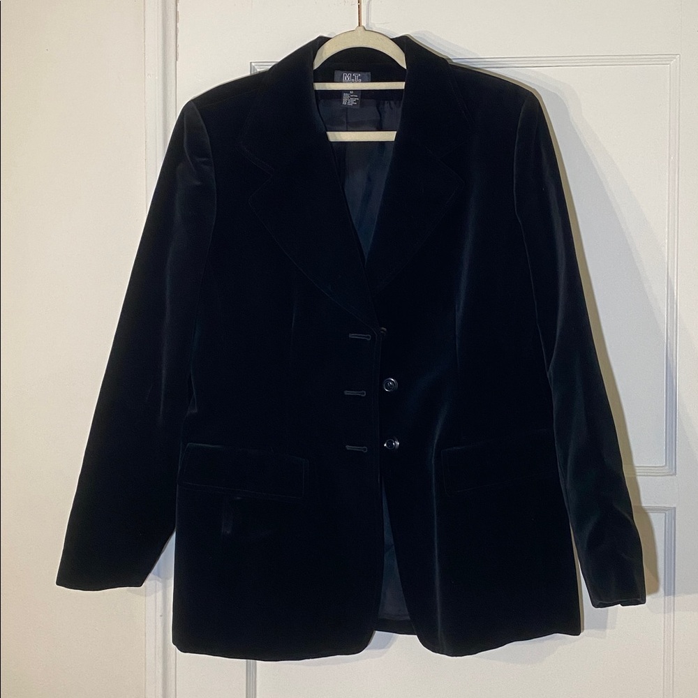 Morgan Taylor Classic Velvet Black Jacket
